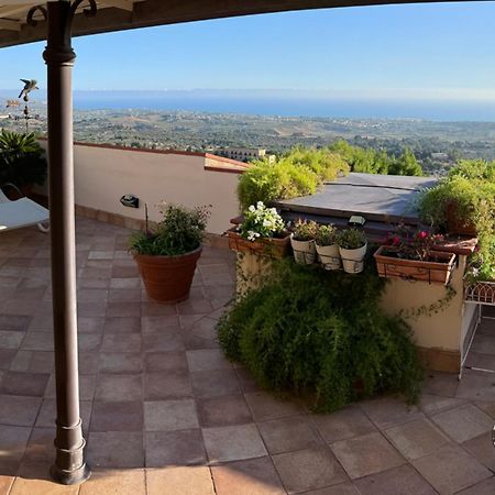 B&B Triskeles Agrigento Bagian luar foto
